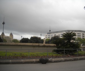 Sur notre route vers la Rambla se trouvait un jardin avec une fontaine...